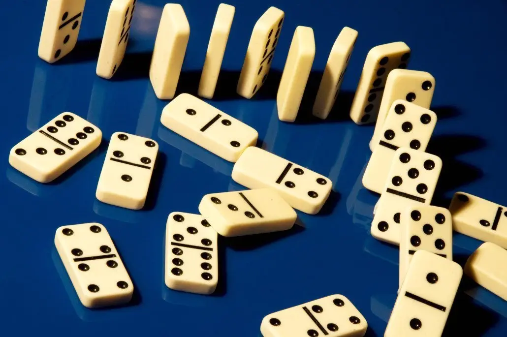 cách chơi domino luôn thắng